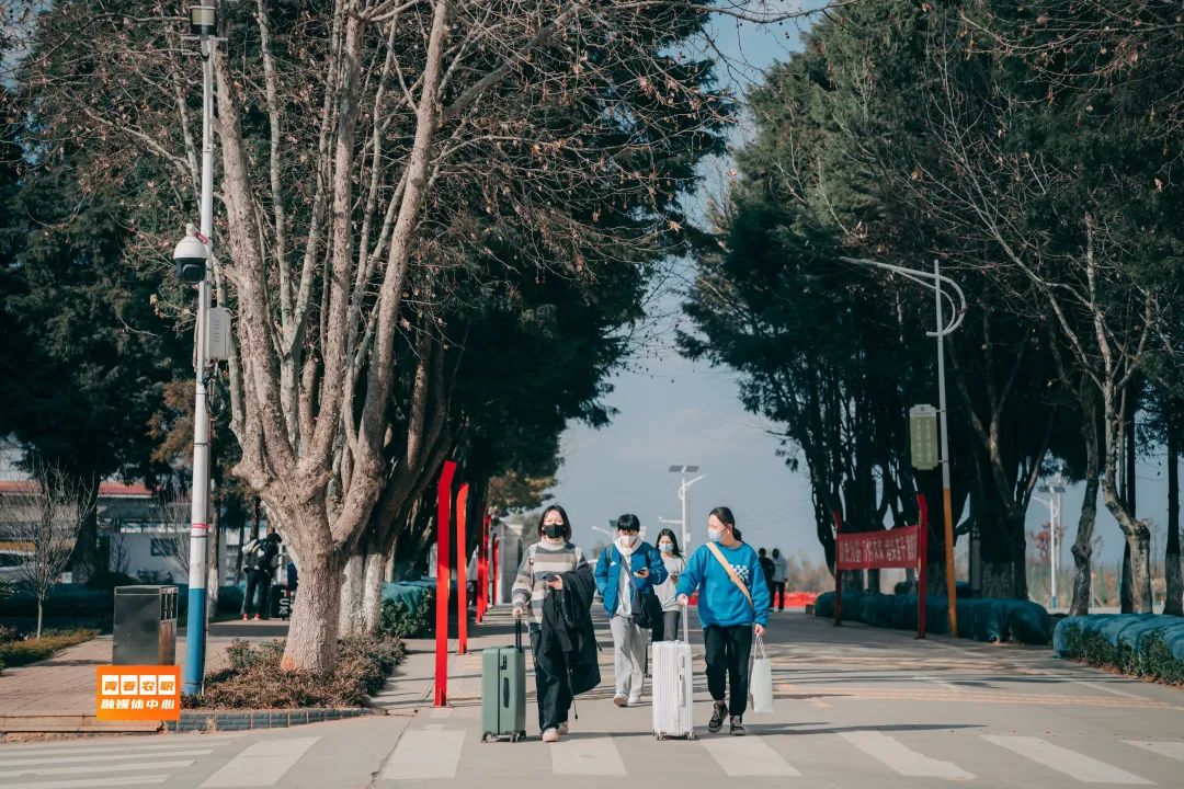 紧急提醒！年度史诗级大片《开学》今天在花庄河畔震撼上映！