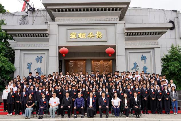 云南农业职业技术学院第十一次学生代表大会圆满召开